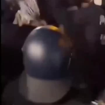 German cops against protesters