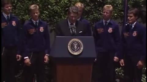 WATCH VERY FUNNY! Ronald Reagan’s Humor!