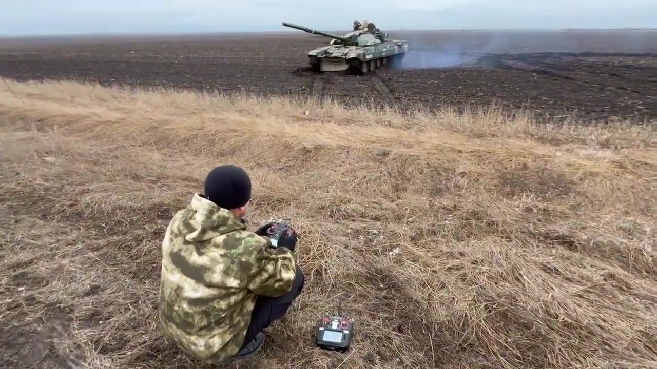 🇷🇺 Footage of tests of a remote-controlled FPV tank