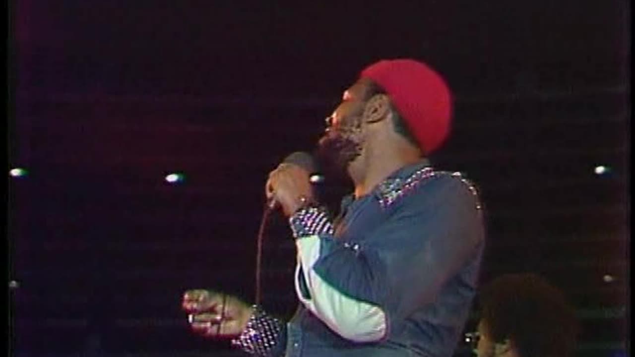 Marvin Gaye - What's Going On = Live Music Video Midnight Special 1977