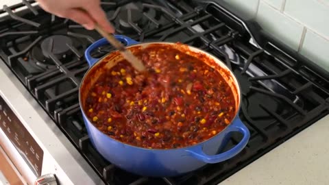 Quick Vegetarian Chili (You Won't Miss the Meat) | WEEKNIGHTING