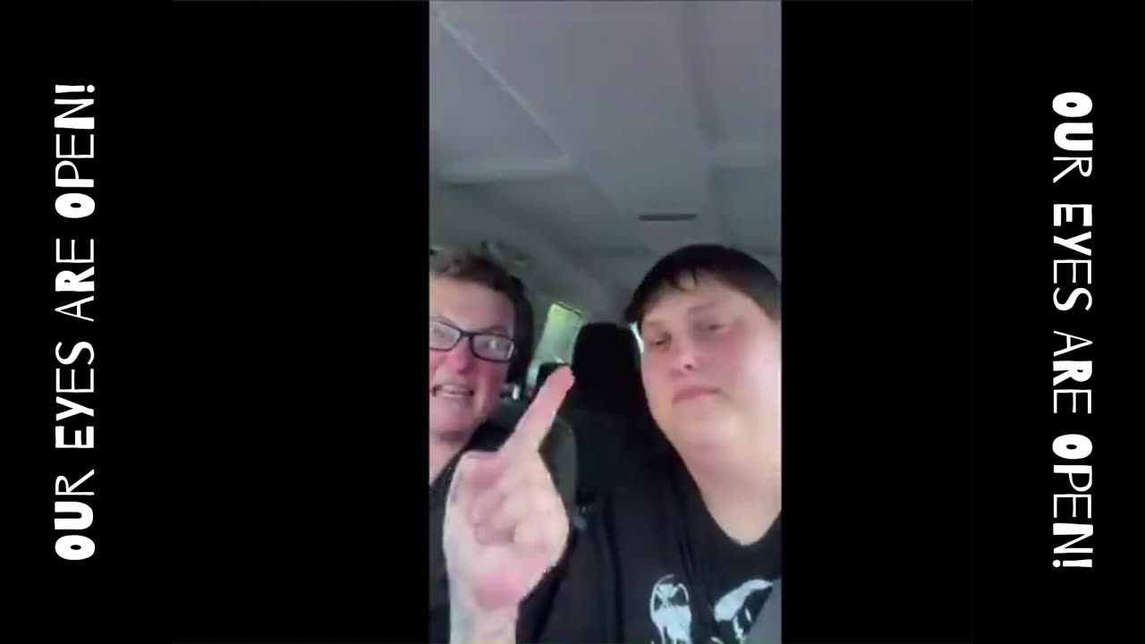 "OFFICIAL LESBIANS FOR TRUMP VIDEO!" .......