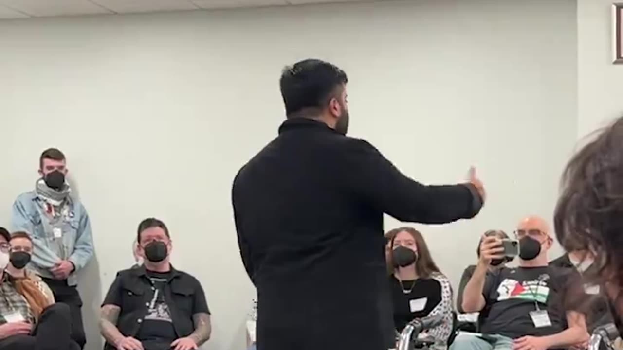 Americans chanting ‘death to America’ in Chicago