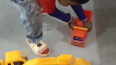 Real Fun! The biggest Small Bulduzer Truck Car Playing The Boy Fun!!