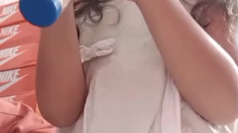 Lets sing a song with My litle girl 😘
