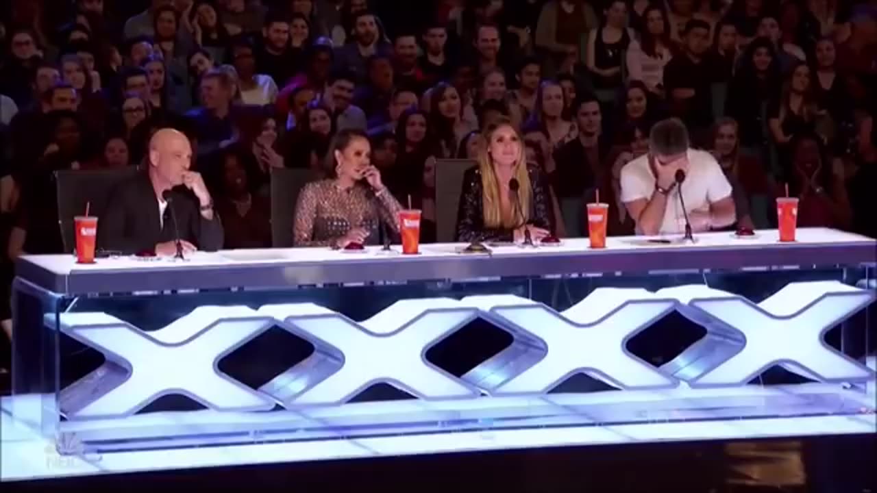 Robert DeNiro Gets Booed of stage on America got talent