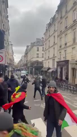 Christmas time in Paris