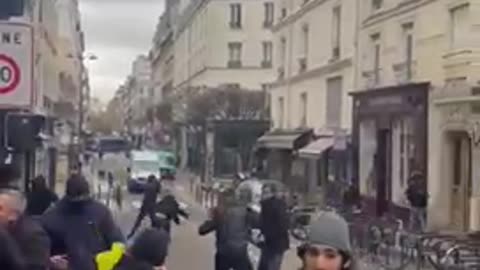 Christmas time in Paris