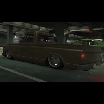 Lowered Truck in The Wild 🔥