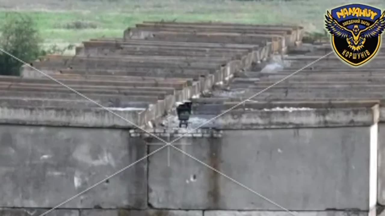 Kamikaze Drone Takes Out Russian Observation Post on the Left Bank of Kherson