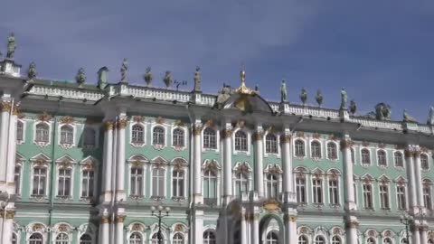 15 Of The BIGGEST Palaces On Earth