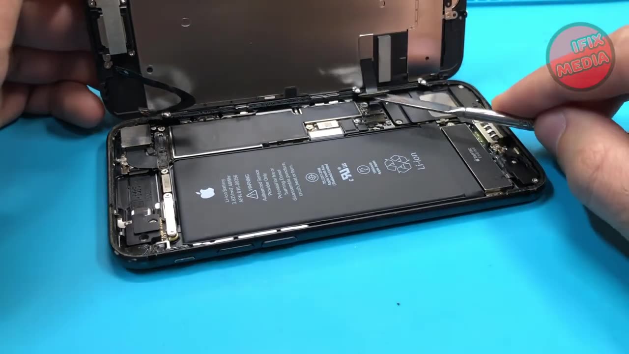 iPhone 7 Battery Replacement