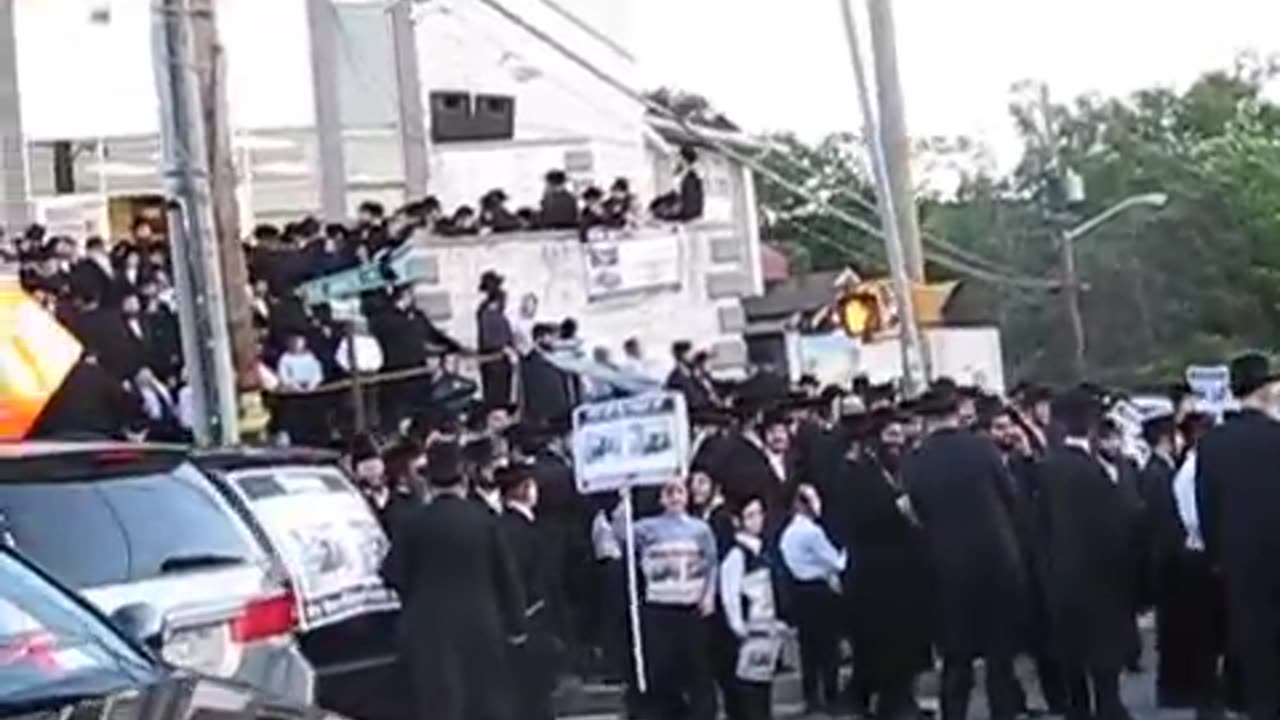 KJ Terror Protest 1,000 against Rabbi Aron Teitelbaum