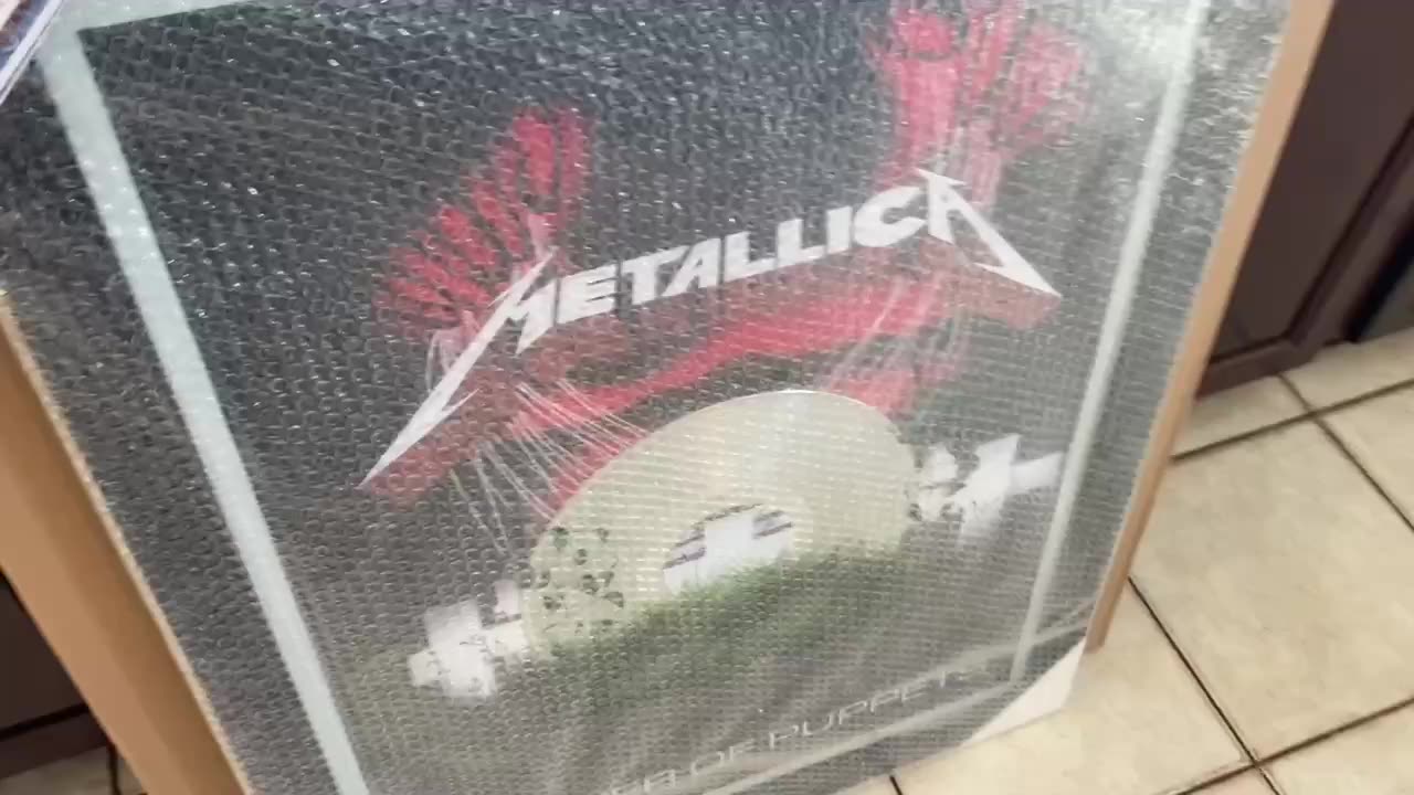 The Daily Rant Channel:”Metallica Master Of Puppets Poster Unboxing” Awesome Art