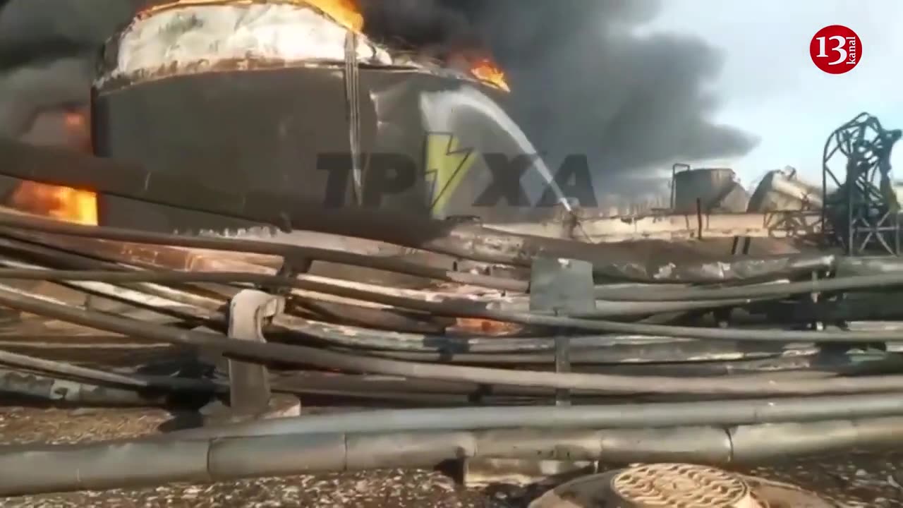 This is how oil base burns in Russian territory after being hit by Ukrainian drones - Live images