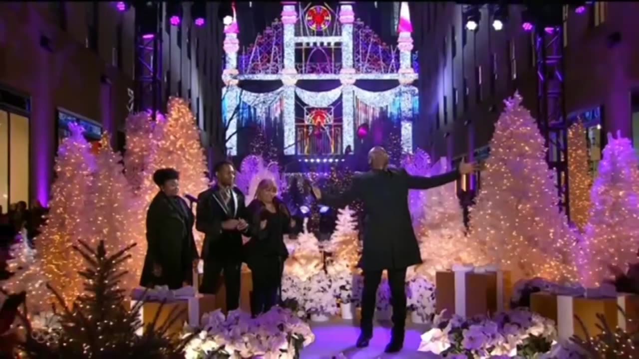 Seal - It's The Most Wonderful Time Of The Year (Rockefeller Center Christmas 2017)