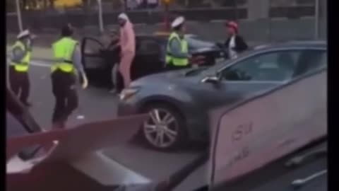 police get beat up by angry dude