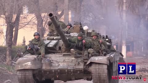 Russian Tanks Head into battle On Mariupol Frontline