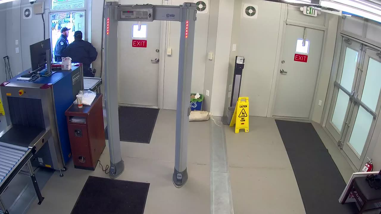 0972USCG00SouthTrailer_2021-01-06_14h00min02s077ms.mp4