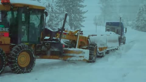 New York City authorities are preparing people for a snow apocalypse!