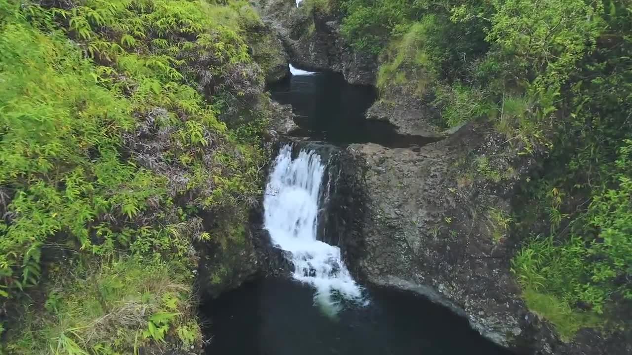 Aerial Hawaii Drone Footage with Relaxing Hawaiian