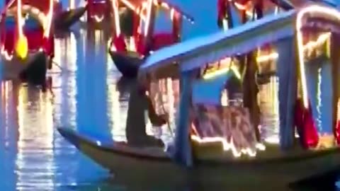 G20 delegates enjoy boats in Srinagar (Kashmir) INDIA