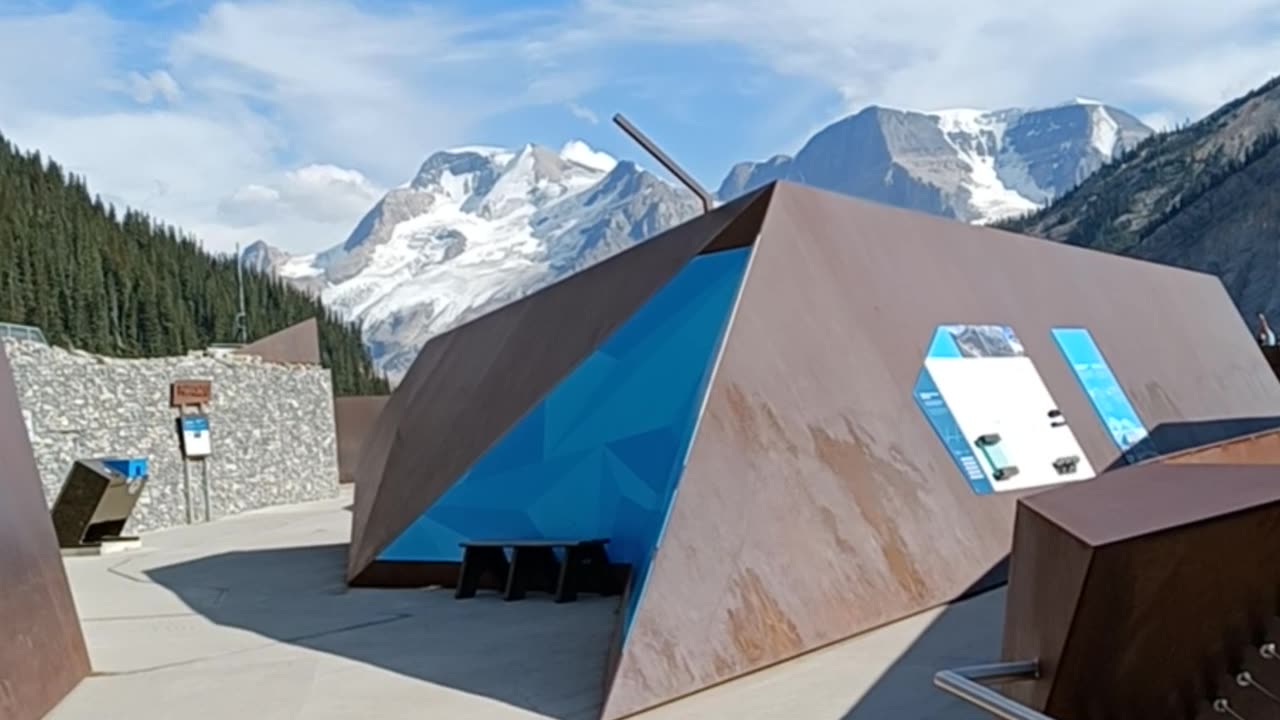 COLUMBIA ICEFIELD SKYWALK AT JNP