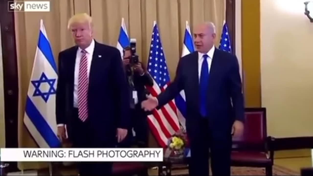 Trump snubs Netanyahu in front of cameras