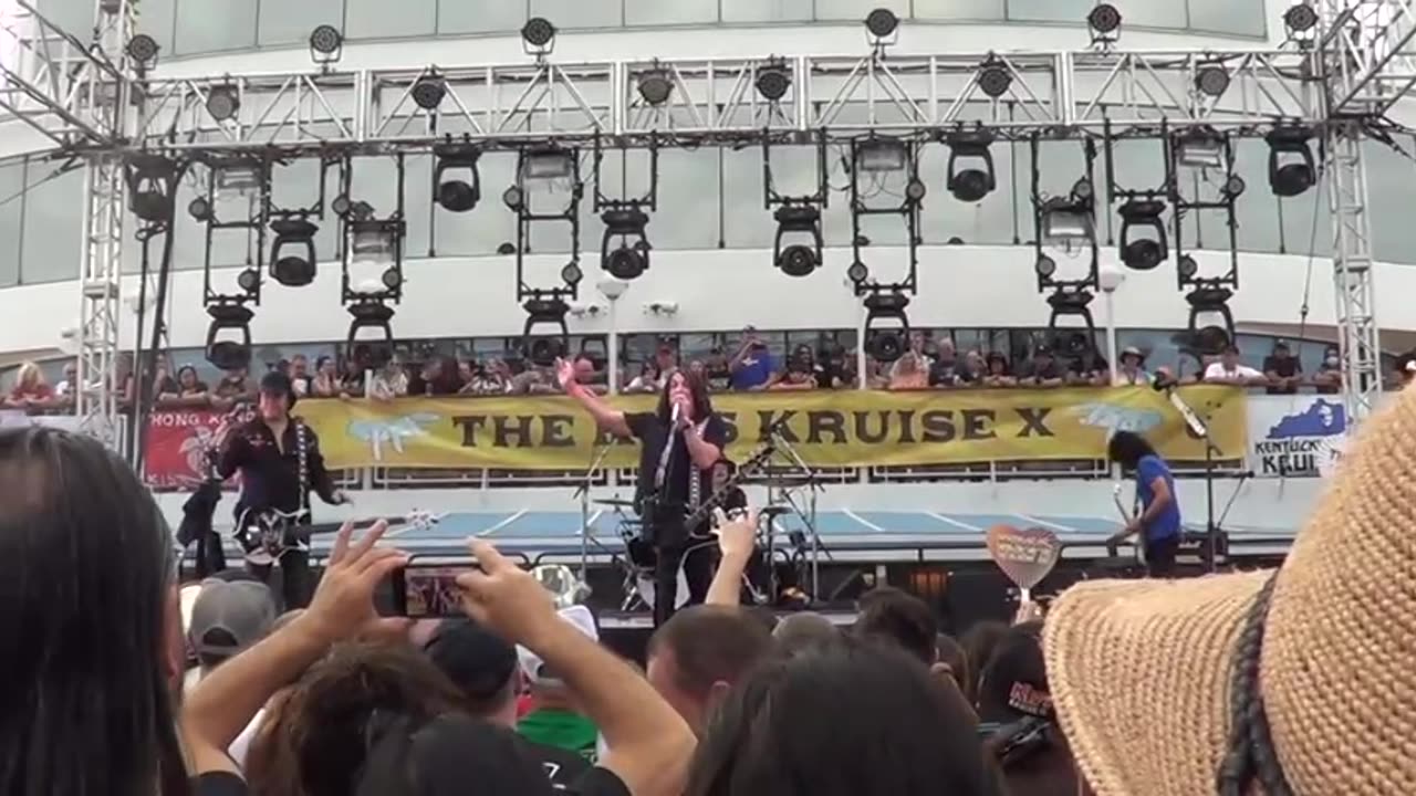 Kiss Kruise 10 2021 Sailaway Show