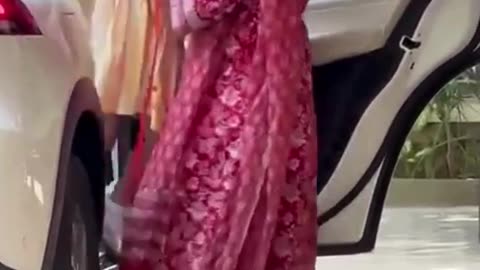 Soha Ali Khan's Daughter Inaaya With Her Pet At Saif Ali Khan House Viral Masti Bollywood