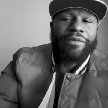 Mayweather Speaks Out in Support of Kyrie