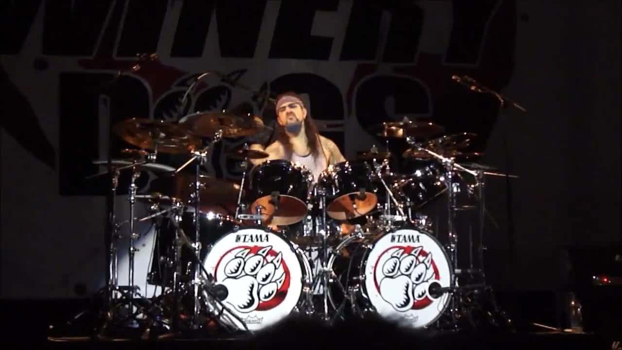 The Winery Dogs - Mike Portnoy Drum Solo (May 17th, 2016)