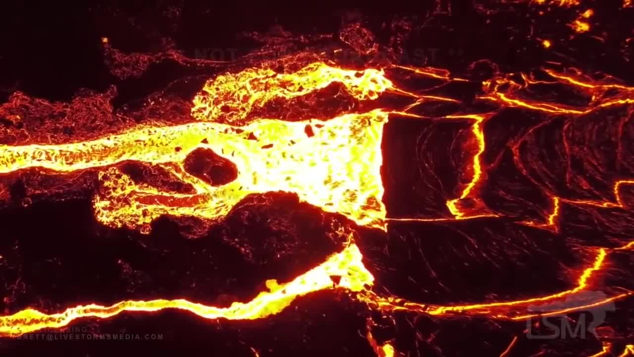 2021 Iceland Volcano Eruption -- Awesome drone footage people face to face