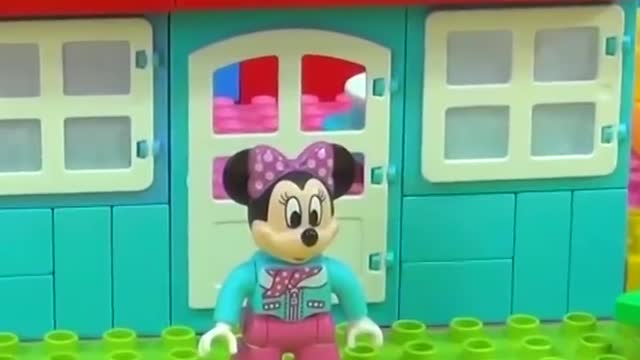 MINNIE MOUSE and her LEGO HOUSE #mickeymouse #lego #toys