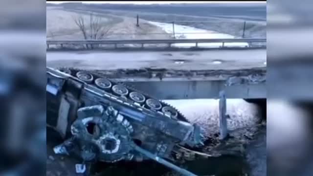 A Russian T-72B tank fell off a bridge