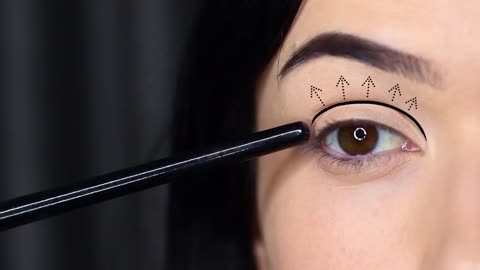 Beginner Smoky Eye Makeup Tutorial for Women