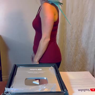 Dusty Parrots agenst okaysou 👍 okaysou parrots airpurifier kiwi bluechicken animals talkingparrots