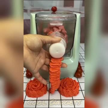 Noodles maker