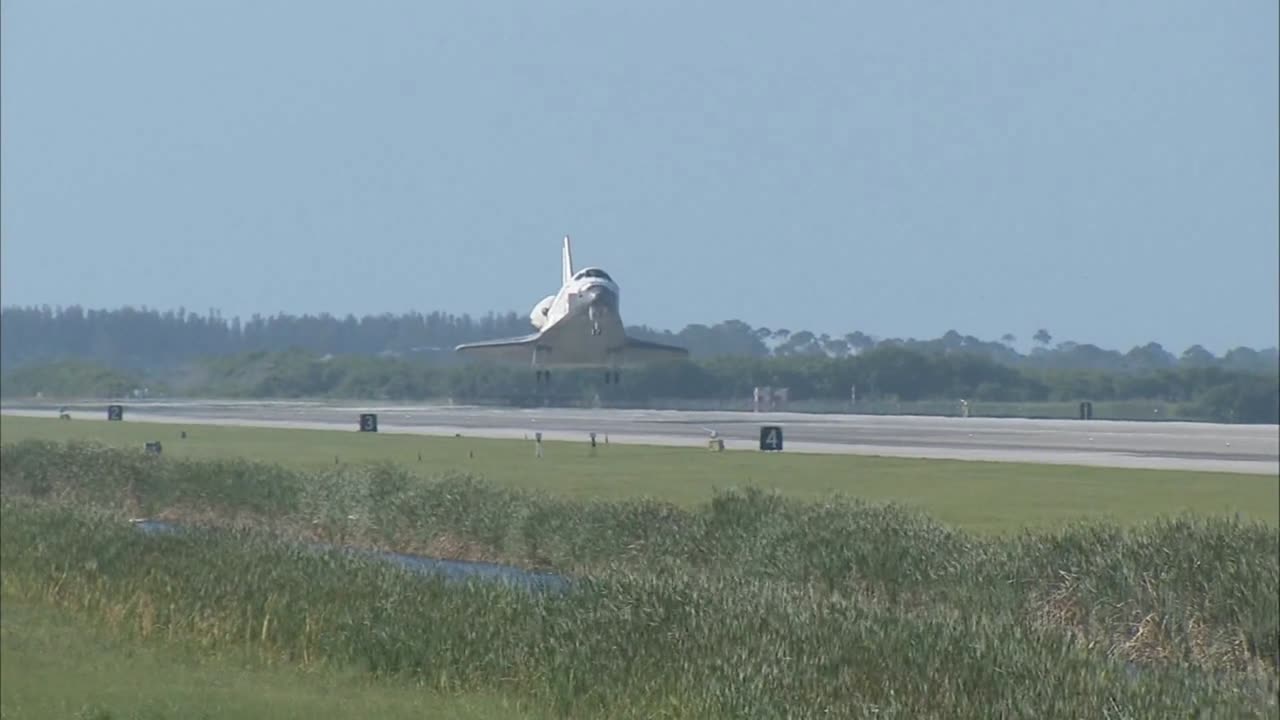 aeroplane landing video by Nasa