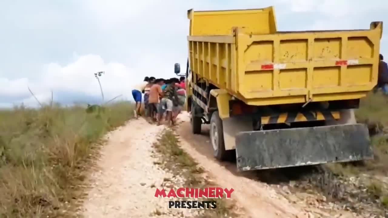 Top 10 Extreme Dangerous Idiots Truck Fails Compilation 2021 ! Crazy Heavy Equipment Drive skills