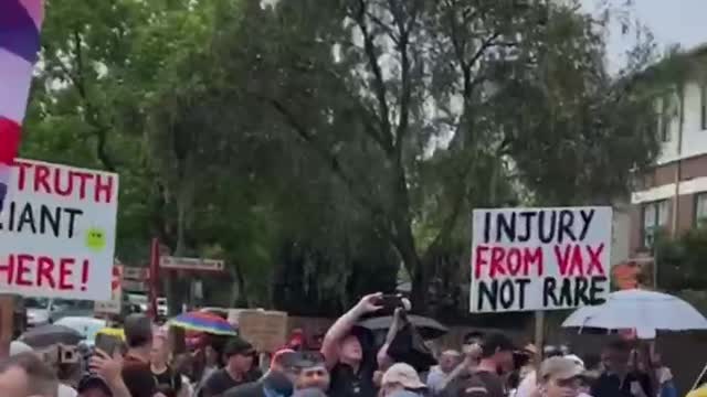 Australia - Protesters outside Scott Morrison's house playing We're not Going to Take it Anymore
