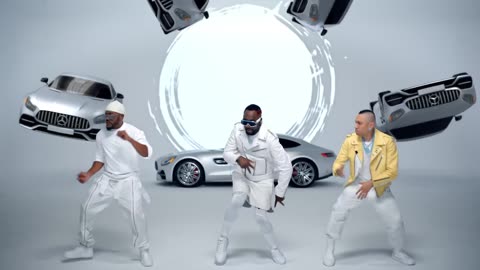 Black Eyed Peas, Shakira - GIRL LIKE ME (Official Music Video)