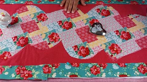 VINTAGE FLORAL TABLE RUNNER QUILTS