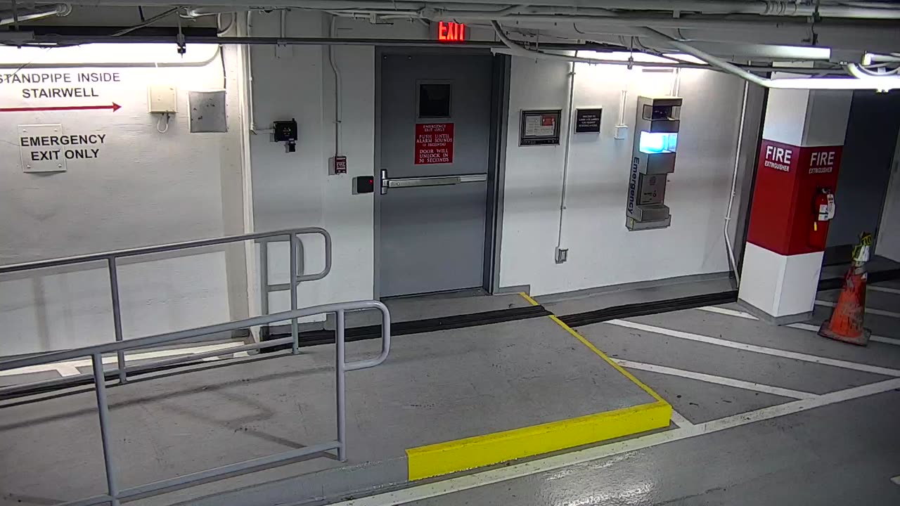 6159RHOBG3G305BNorthLobby_2021-01-06_13h40min02s393ms.mp4