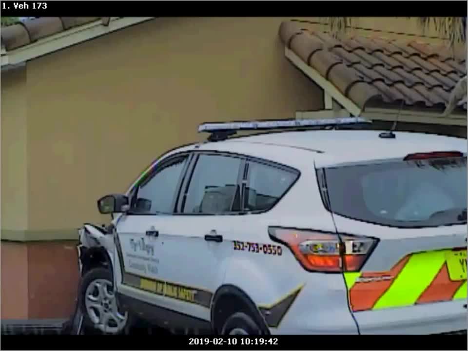 Dash Cam Pursuit... Of A Security Guard. 😳 Goes Off Road