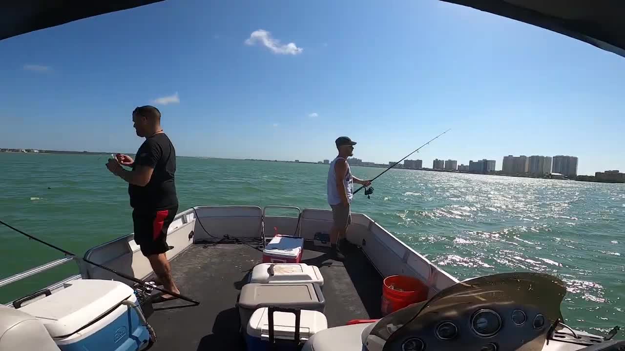 Windy and Wavy fishing Clearwater Pass area, Ryan takes the Beef Jerky Challenge