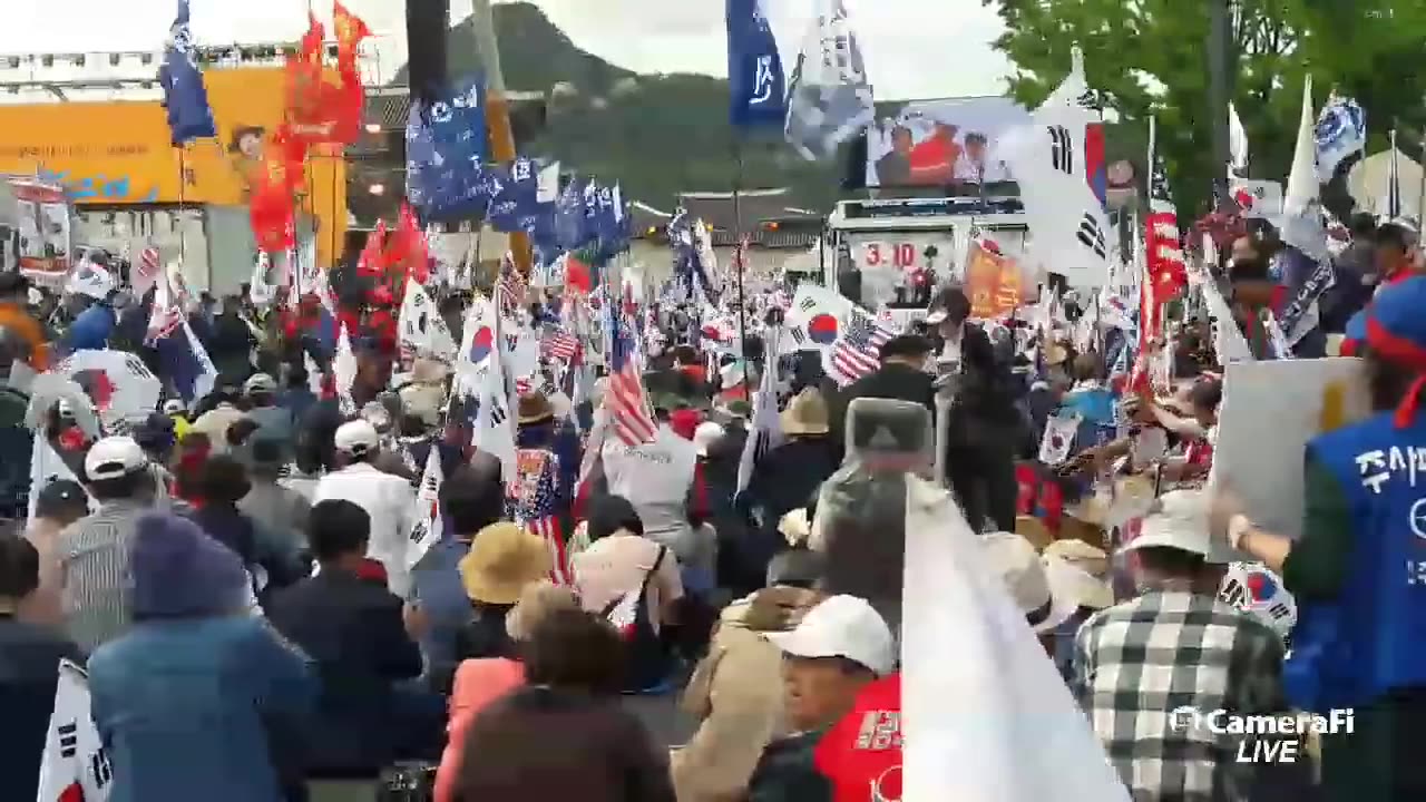 20190524_V3_S04(jQuK3ZGfRW4)대한애국당과 자유한국당의 통합거리 투쟁인가_ 한국당의원의 목소리가 들리어