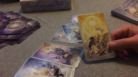 Miley Cyrus card reading