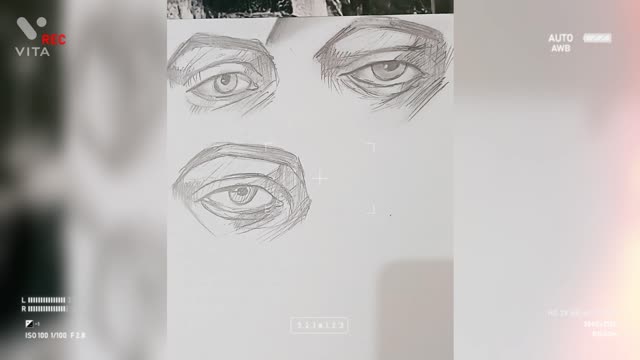 Drawing realistic eye with graphite pencil