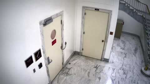 6130RHOBGRRGST4Stairwell4_2021-01-06_14h00min02s347ms.mp4